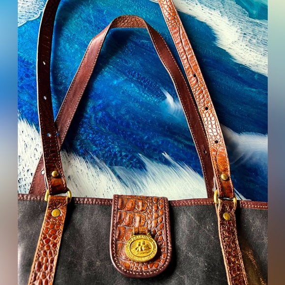 BUY or BUNDLE! Brahmin blk br trim 2 strap removable zip envelope center key fob - Picture 3 of 15